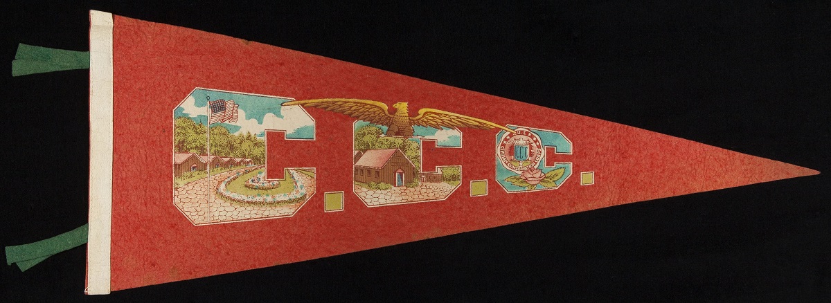 Pennant, Red pennant with golden eagle and block letters