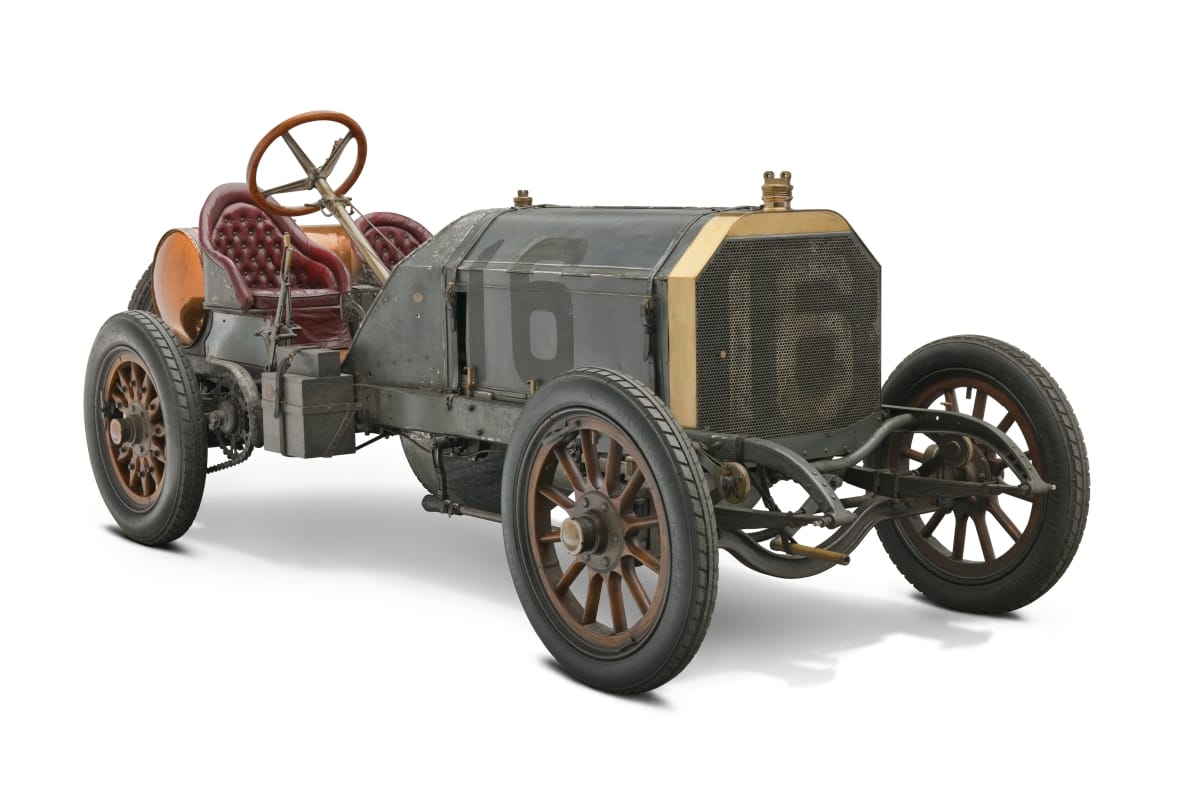 1906 Locomobile Long open car with number