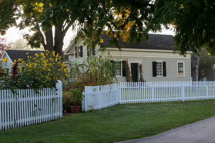 Porches & Parlors